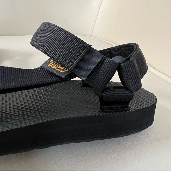 New in the box Teva Original universal black strap Sandal size various - Picture 3 of 8